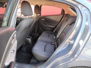 Mazda 2 1.5 E-SKYACTIV-G HOMURA 5P - Foto 10