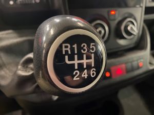 Citroën Jumper Camión 2.2BlueHDi 35 L3 140cv - GARANTIA FÁBRICA 07/2025  - Foto 21