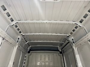 Peugeot Boxer Furgon 333 L2H2 BlueHDI 88kw 120cv - GARANTIA FÁBRICA 05/2026  - Foto 15