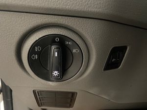 Volkswagen Crafter 35 Furgon BL TA L4H3 2.0TDI 130kW 177CV - GARANTIA FÁBRICA 03/2026  - Foto 26