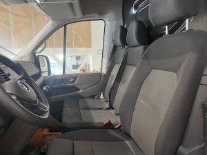 Volkswagen Crafter 35 Furgon BL TA L4H3 2.0TDI 130kW 177CV - GARANTIA FÁBRICA 03/2026  - Foto 27