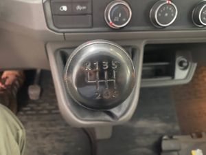 Volkswagen Crafter 35 Furgon BL TA L4H3 2.0TDI 130kW 177CV - GARANTIA FÁBRICA 03/2026  - Foto 21