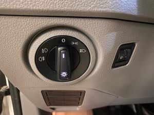 Volkswagen Crafter 35 Furgon BL TA L4H3 2.0TDI 103kW 140CV - GARANTIA FÁBRICA 07/2026  - Foto 26