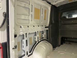 Volkswagen Crafter 35 Furgon BM TN L3H2 2.0TDI 103kW140CV - GARANTIA FÁBRICA 07/2026 - Foto 13