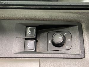 Volkswagen Crafter Crafter Ch. Cb. 2.0TDI SCR RWD 35 BL L4 103kW - GARANTIA MECANICA - Foto 29