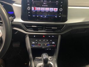 Volkswagen T-Roc Life 1.5 TSI 110 kW (150 CV) DSG - GARANTIA MECANICA - Foto 17