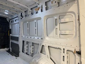 Volkswagen Crafter 35 Furgon BL TA L4H3 2.0TDI 103kW 140CV - GARANTIA FÁBRICA 07/2026 - Foto 15