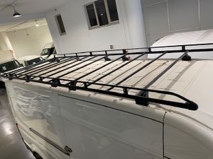 Volkswagen Crafter 35 Furgon BL TA L4H3 2.0TDI 103kW 140CV - GARANTIA FÁBRICA 07/2026 - Foto 36