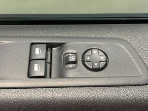Opel Vivaro Furgón 1.5 BLUEHDI 88KW (120CV) - GARANTIA FÁBRICA 01/2029 - Foto 27