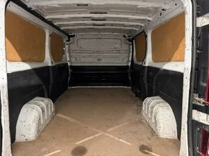 Nissan Primastar Furgon 29 L2H1 2.0 DCI 110cv - GARANTIA FÁBRICA 12/2027 - Foto 9