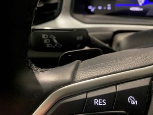 Volkswagen T-Roc Life 1.5 TSI 110 kW (150 CV) DSG - GARANTIA MECANICA - Foto 27