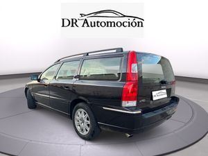 Volvo V70 2.4 D5 Momentum - Foto 6