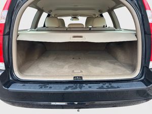 Volvo V70 2.4 D5 Momentum - Foto 10