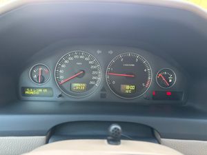 Volvo V70 2.4 D5 Momentum - Foto 11