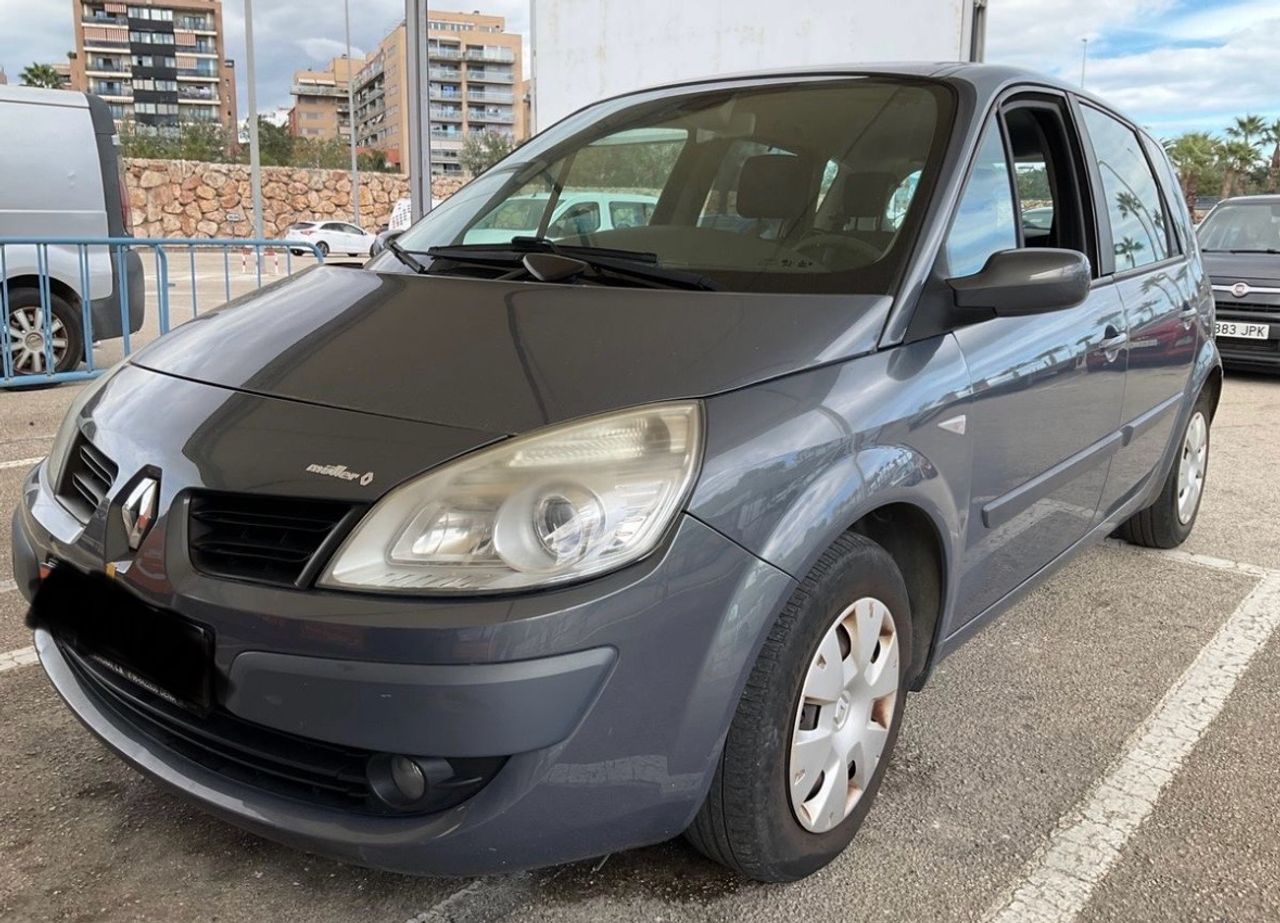 Renault Grand Scénic 1.6i 16v 110cv Confort - Foto 1