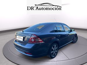 Ford Mondeo 5p Titanium X 2.2 TDCi 155cv 6 vel. - Foto 4