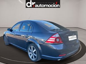 Ford Mondeo 5p Titanium X 2.2 TDCi 155cv 6 vel. - Foto 6