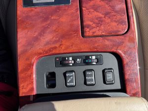 Lexus GS 450h President - Foto 17