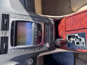 Lexus GS 450h President - Foto 16