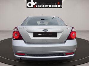 Ford Mondeo 4p Titanium 2.0 TDCi 130cv 6 vel. - Foto 5