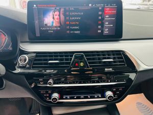 BMW Serie 5 530dA xDrive Touring 286cv - Foto 23