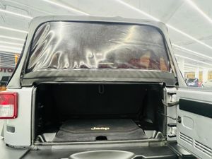 Jeep Wrangler Jeep Wrangler Unlimited 2.8 CRD Sport - Foto 23