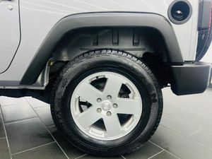 Jeep Wrangler Jeep Wrangler Unlimited 2.8 CRD Sport - Foto 12