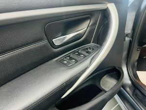 BMW Serie 3 335 XDRIVE TOURING - Foto 17