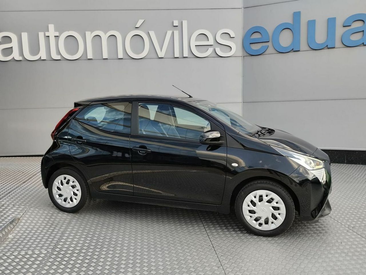 Toyota Aygo 1.0 70 xplay - Foto 1