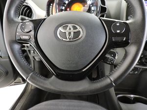 Toyota Aygo 1.0 70 xplay - Foto 11