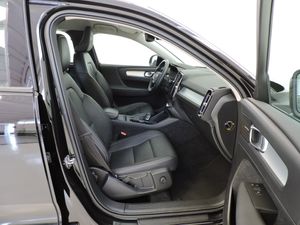 Volvo XC40 2.0 D3 Momentum Pro Auto - Foto 9