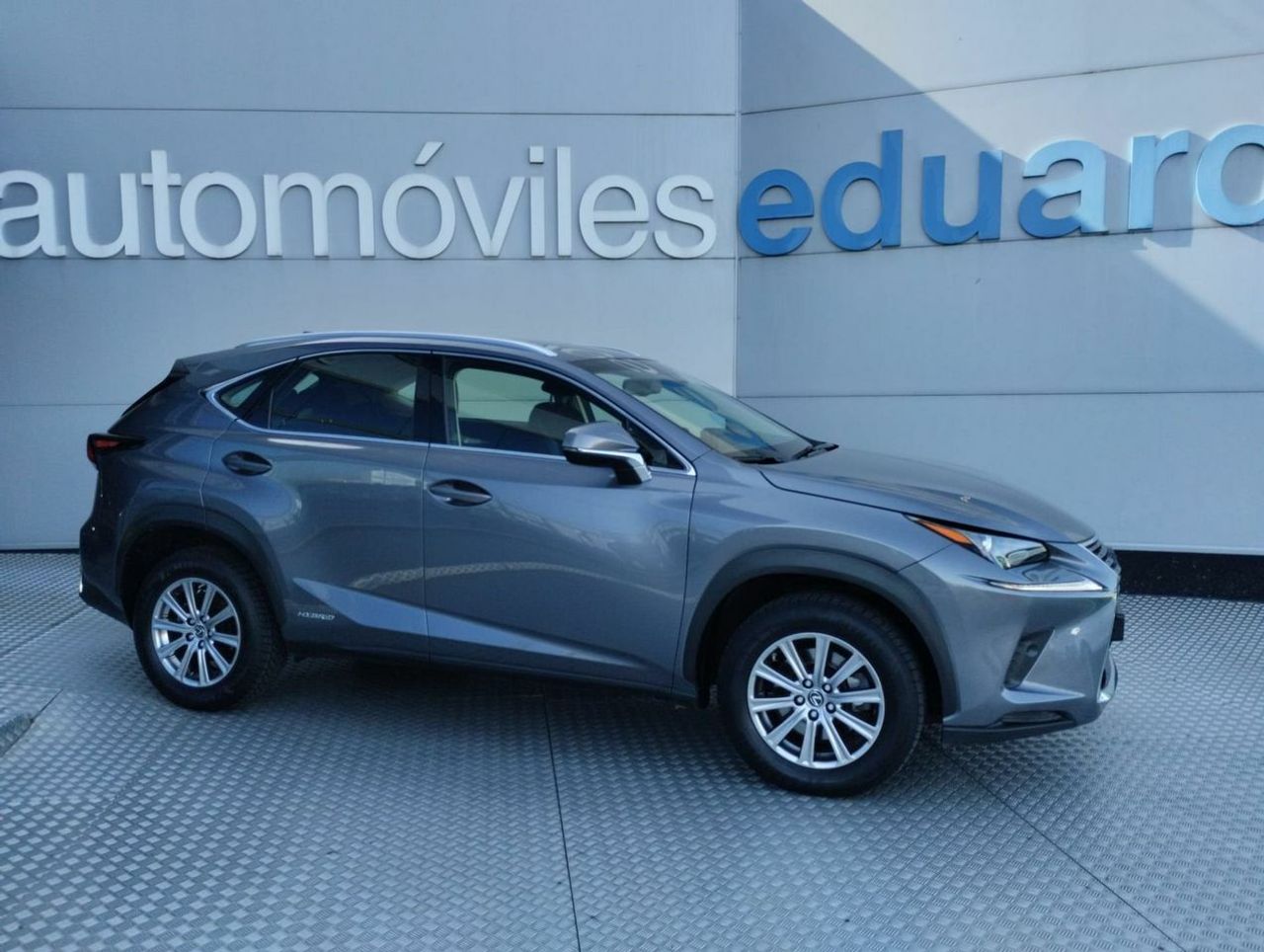 Lexus NX 2.5 300h Business 2WD - Foto 1