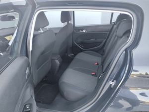 Peugeot 308 5p Style 1.5 BlueHDi 96KW 130CV Auto - Foto 10