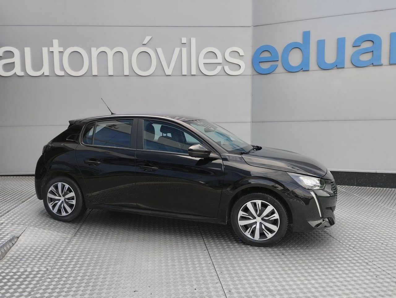 Peugeot 208 BlueHDi 73kW 100CV Active - Foto 1