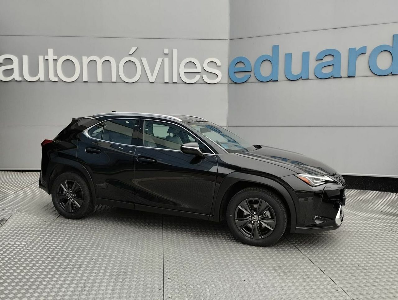 Lexus UX 2.0 250h Business - Foto 1