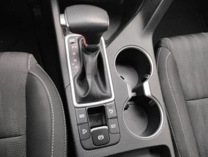 Kia Sportage 1.6 MHEV GT Line Essential 136CV DCT 4X2 - Foto 10