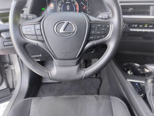 Lexus UX 2.0 250h Business - Foto 8
