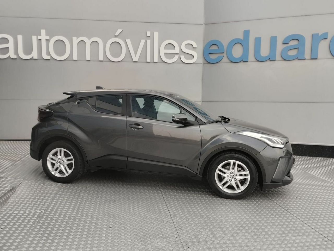 Toyota C-HR 1.8 125H Advance - Foto 1