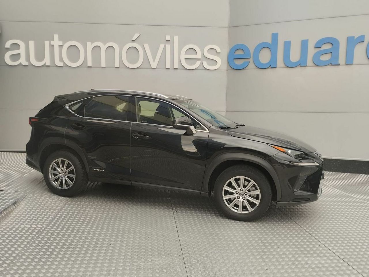 Lexus NX 2.5 300h Business 2WD - Foto 1