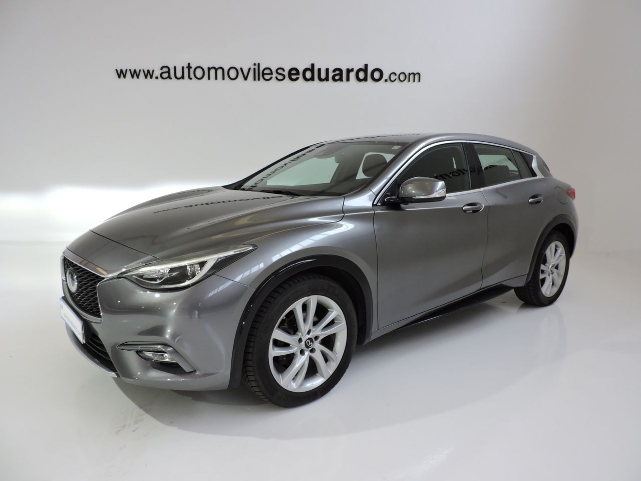 Infiniti Q30 1.6T 90kW 122CV - Foto 1