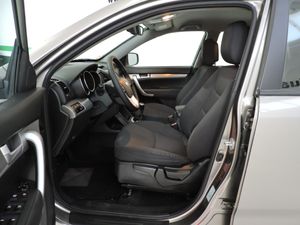 Kia Sorento 2.2 CRDi Active 4x4 - Foto 8