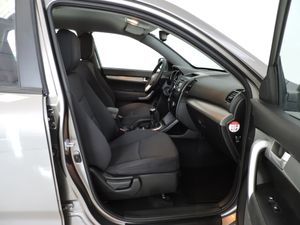 Kia Sorento 2.2 CRDi Active 4x4 - Foto 9