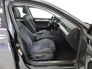 Volkswagen Passat 1.6 TDI 88kW 120CV DSG - Foto 9