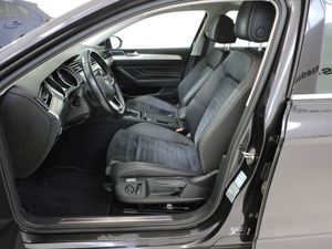 Volkswagen Passat 1.6 TDI 88kW 120CV DSG - Foto 8