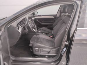 Volkswagen Passat 1.6 TDI 88kW 120CV DSG - Foto 13