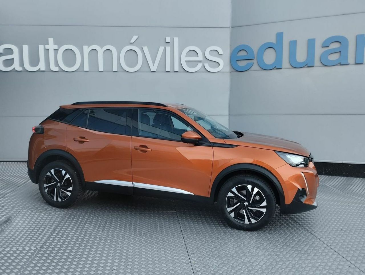 Peugeot 2008 Allure Pack BlueHDI 130 SS EAT8 - Foto 1