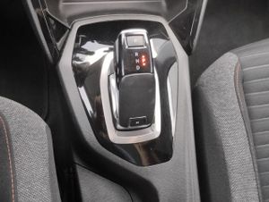 Peugeot 2008 Allure BlueHDI 130 SS EAT8 - Foto 13