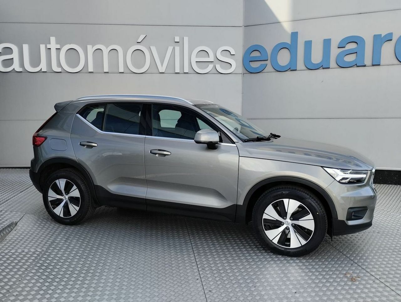 Volvo XC40 1.5 T5 Twin Recharge Inscription Ex Auto - Foto 1