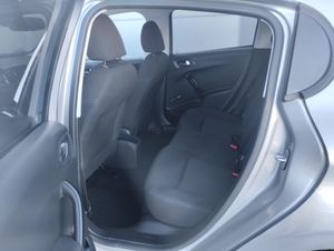 Peugeot 208 5p Signature 1.2 PureTech 82 S&S - Foto 10