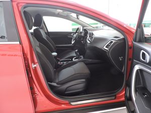 Kia XCeed XCEED 1.0 T-GDI CONCEPT 120CV - Foto 10